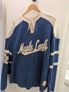 Toronto Maple Leafs Sweater